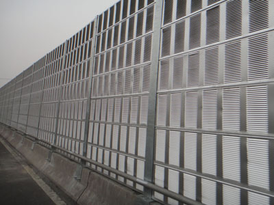 高速公路聲屏障