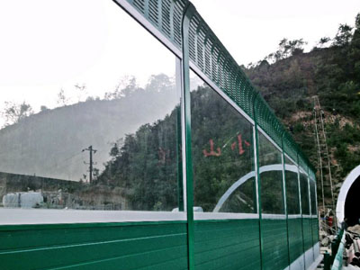 高速公路聲屏障