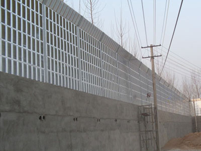 折角型聲屏障（隔音墻）